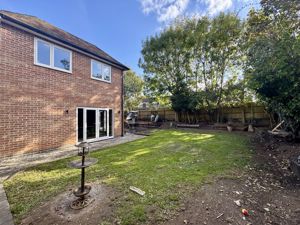 Photo 19- click for photo gallery